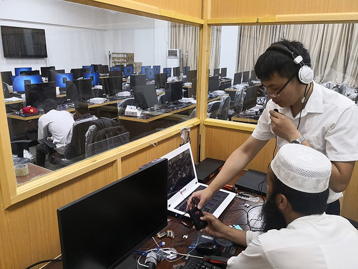 University of Engineering and Technology Lahore (UET Lahore): Suspending Classes without Suspending Learning