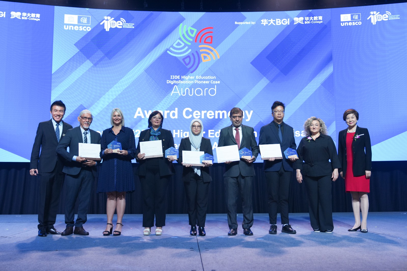 36064302.jpg 36064302.jpg