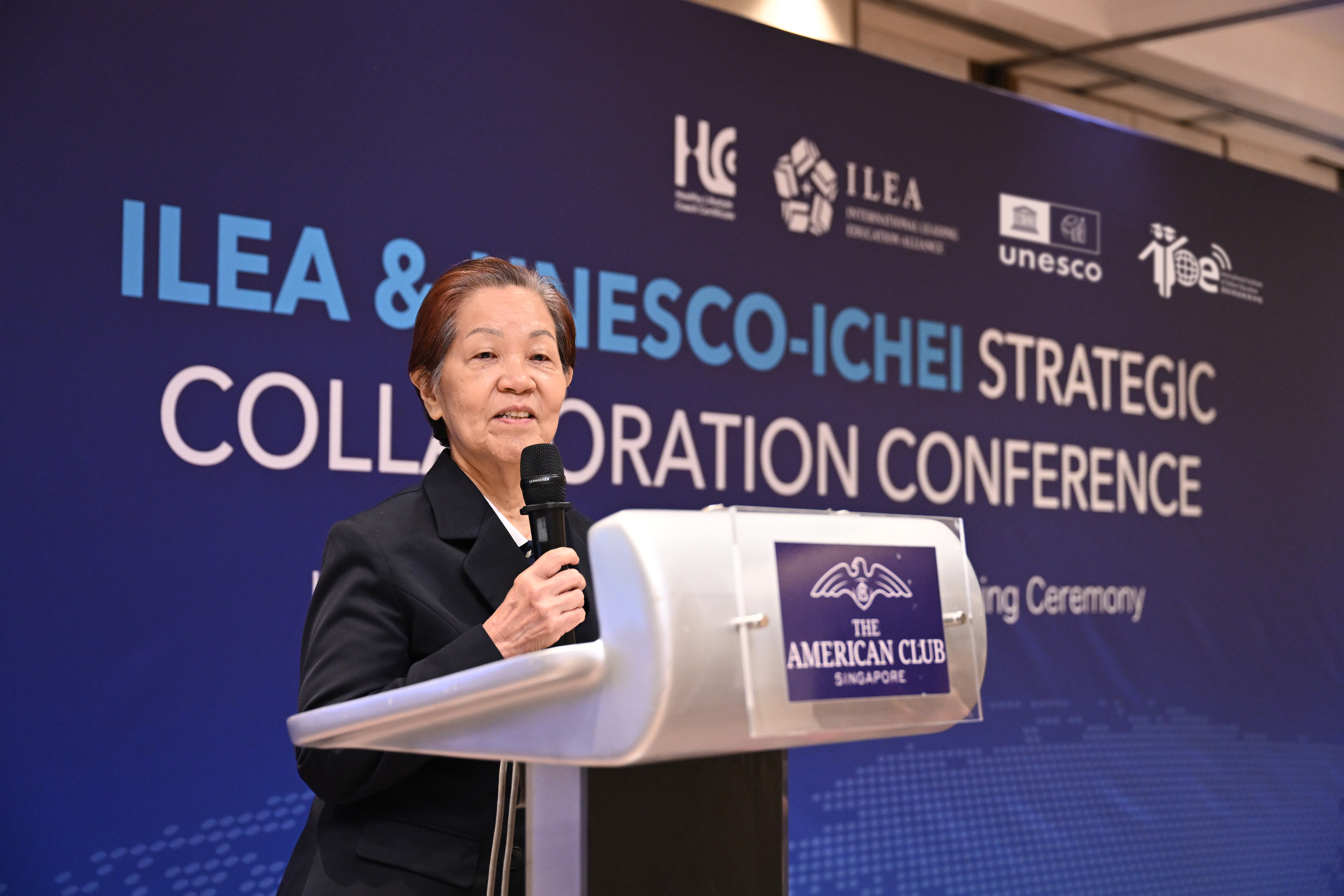 73529311.jpg BWP_3523.jpg