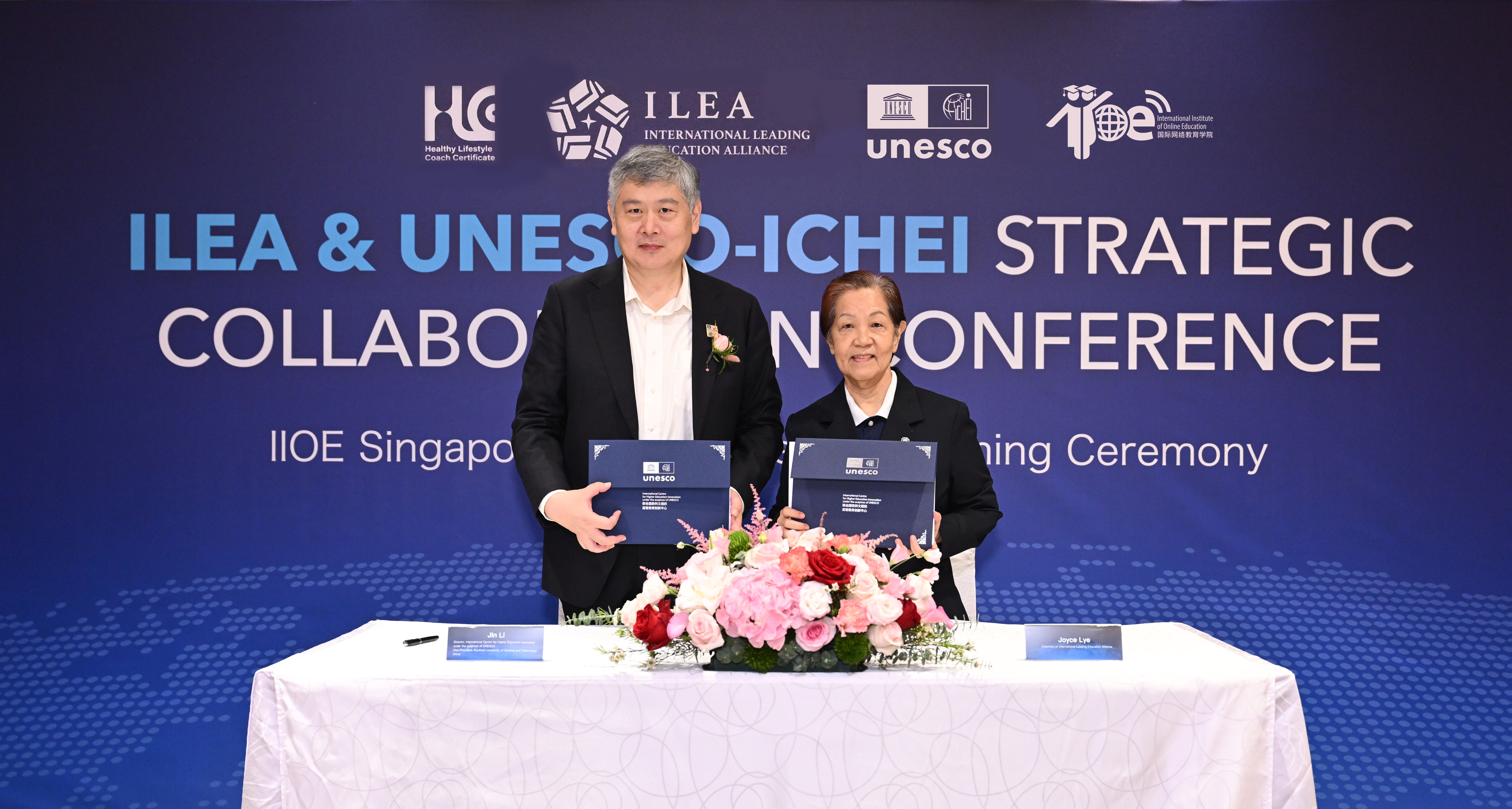 84405844.jpg BWP_3452.jpg