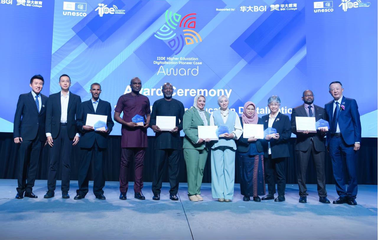 35048642.jpg 5d1b5c38-a47e-4efc-89af-4c60daf7190d.jpg